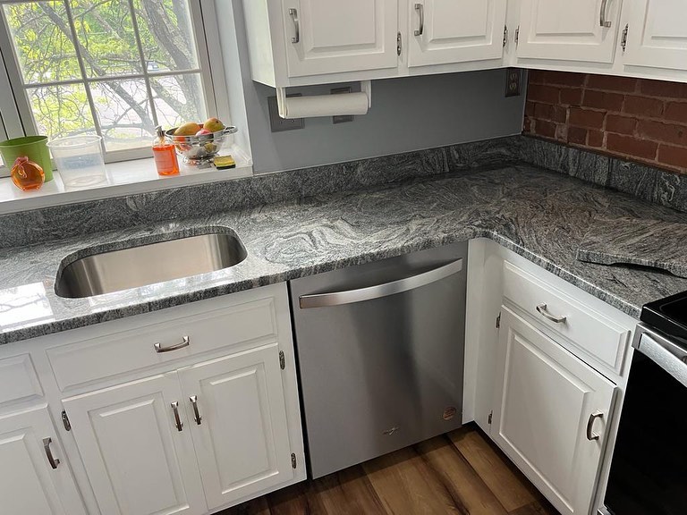 Middletown, CT | Granite, Marble Custom Kitchen Countertop Install